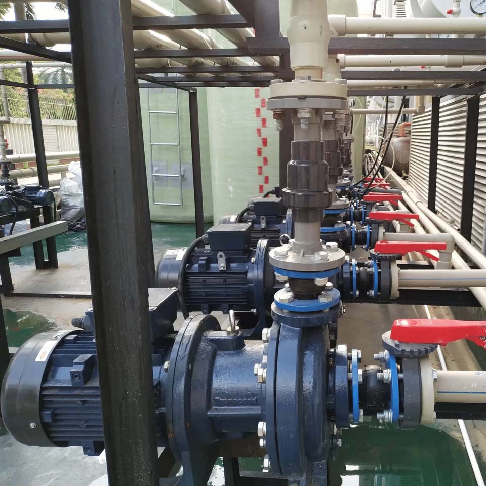 Bơm hóa chất là gì: Hướng dẫn toàn diện